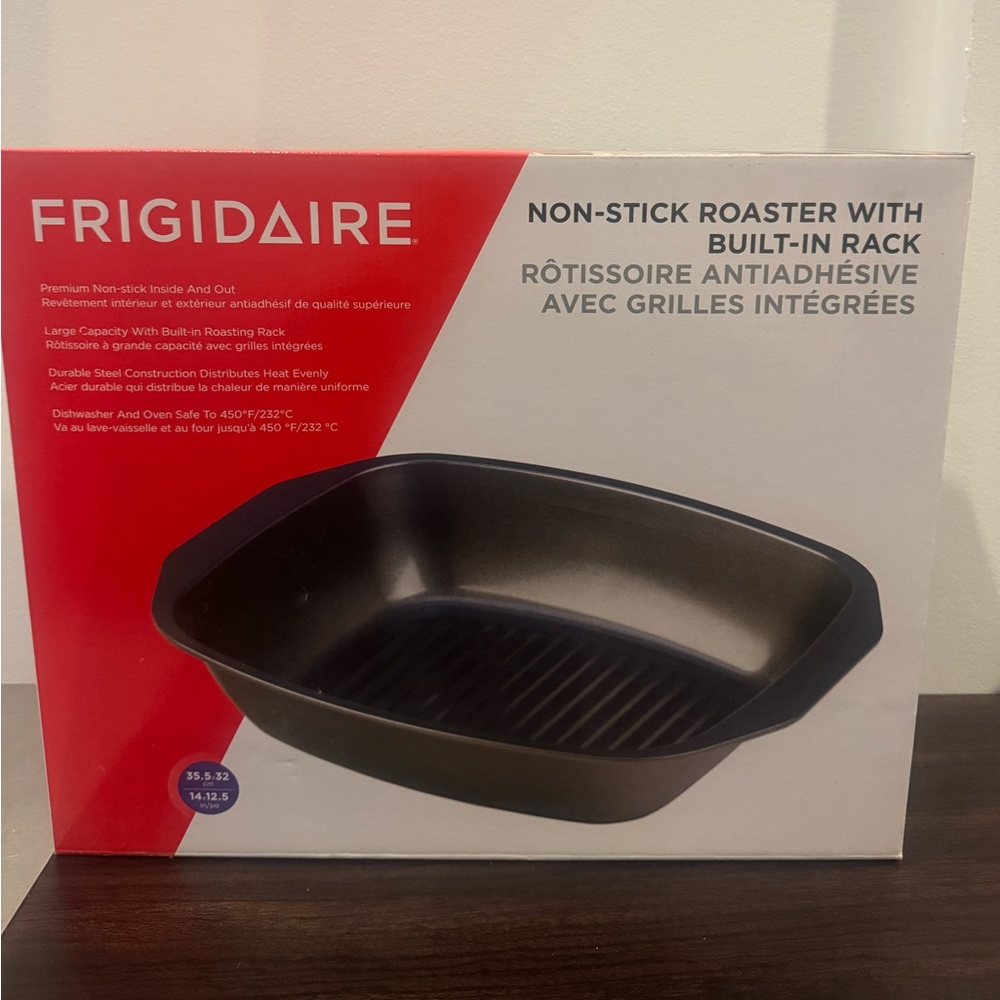 Brand new Non-Stick Roaster with Built-In Rack